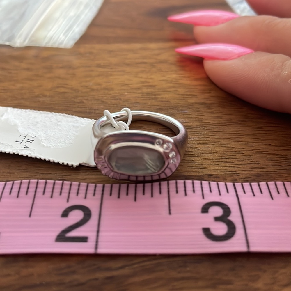 💙 Kendra Scott Anna Rhodium Plated & Mother Of Pearl Silver Pendant Signet Ring - Picture 7 of 7